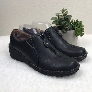 Clark’s Artisan Black Leather Wedge Heel 9M